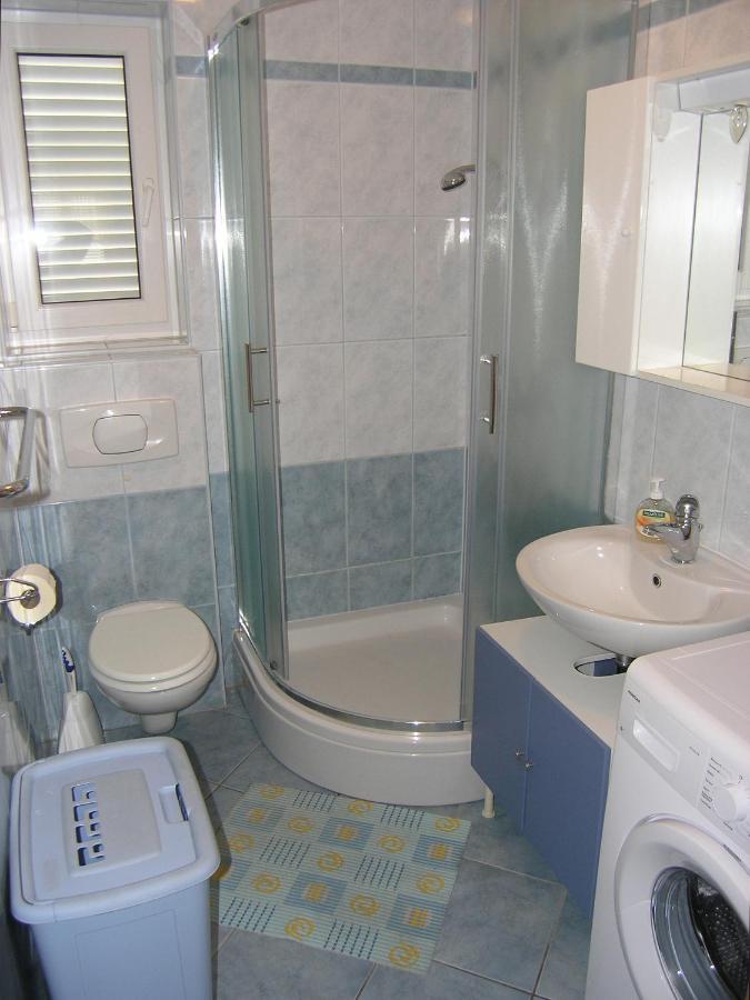 Apartments Biljana For Relaxing Holidays In Baska Esterno foto
