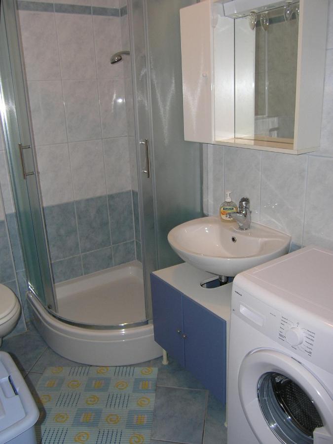 Apartments Biljana For Relaxing Holidays In Baska Esterno foto